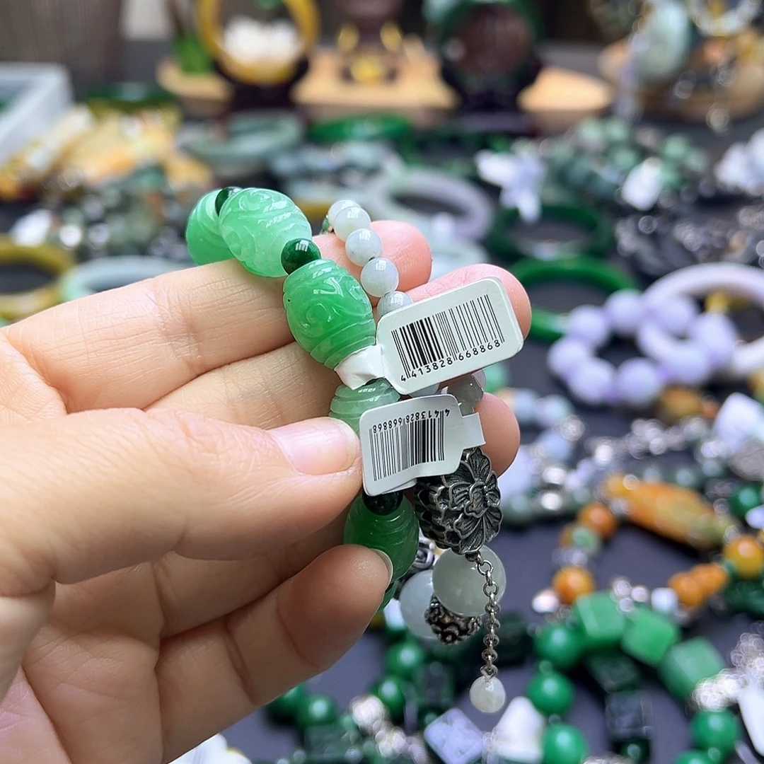 涓***流翡翠未镶嵌手链隔珠换成白色翡翠珠子399