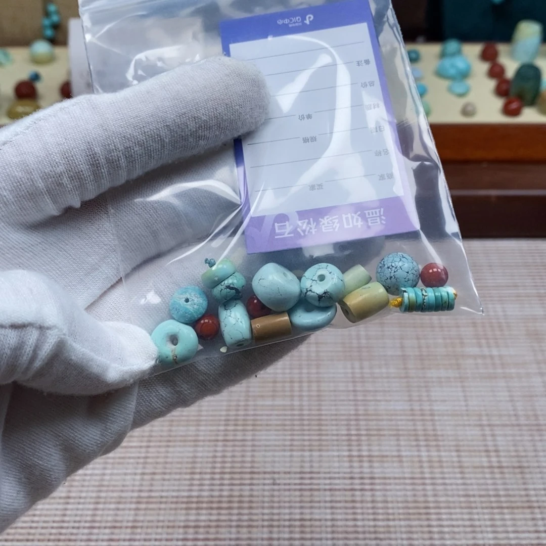 南红玛瑙配饰未镶嵌