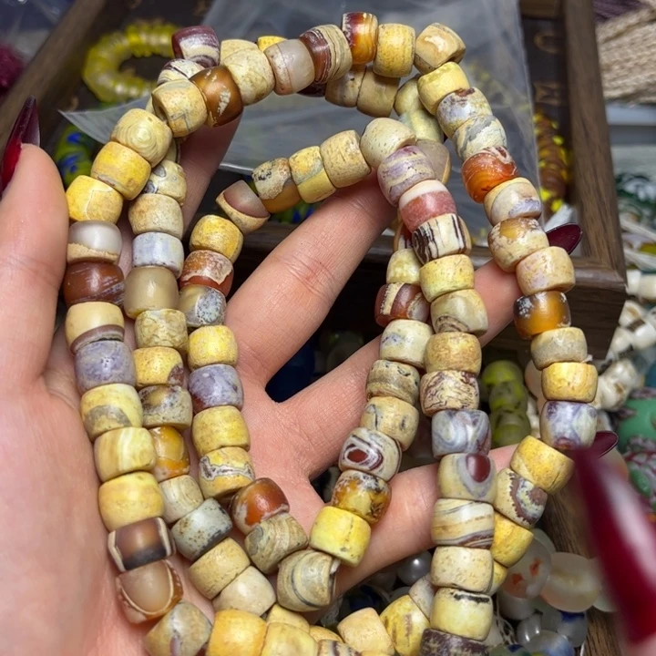 颈饰玻璃9431 玛.瑙 一条