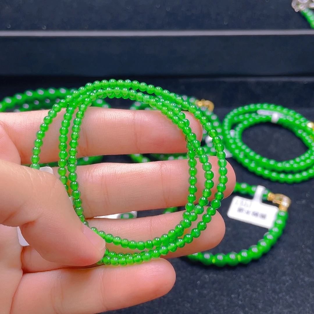 翡翠未镶嵌颈饰