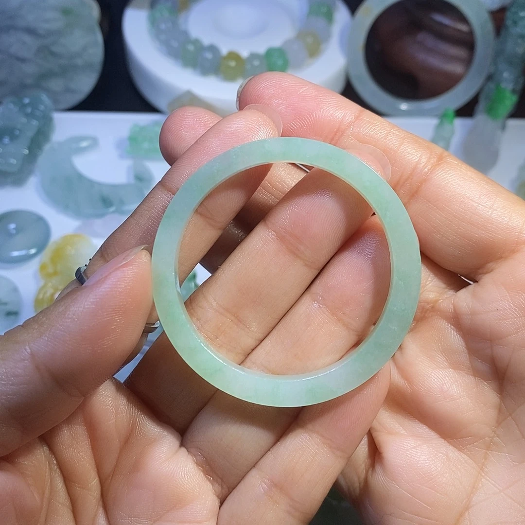 定制翡翠未镶嵌童镯