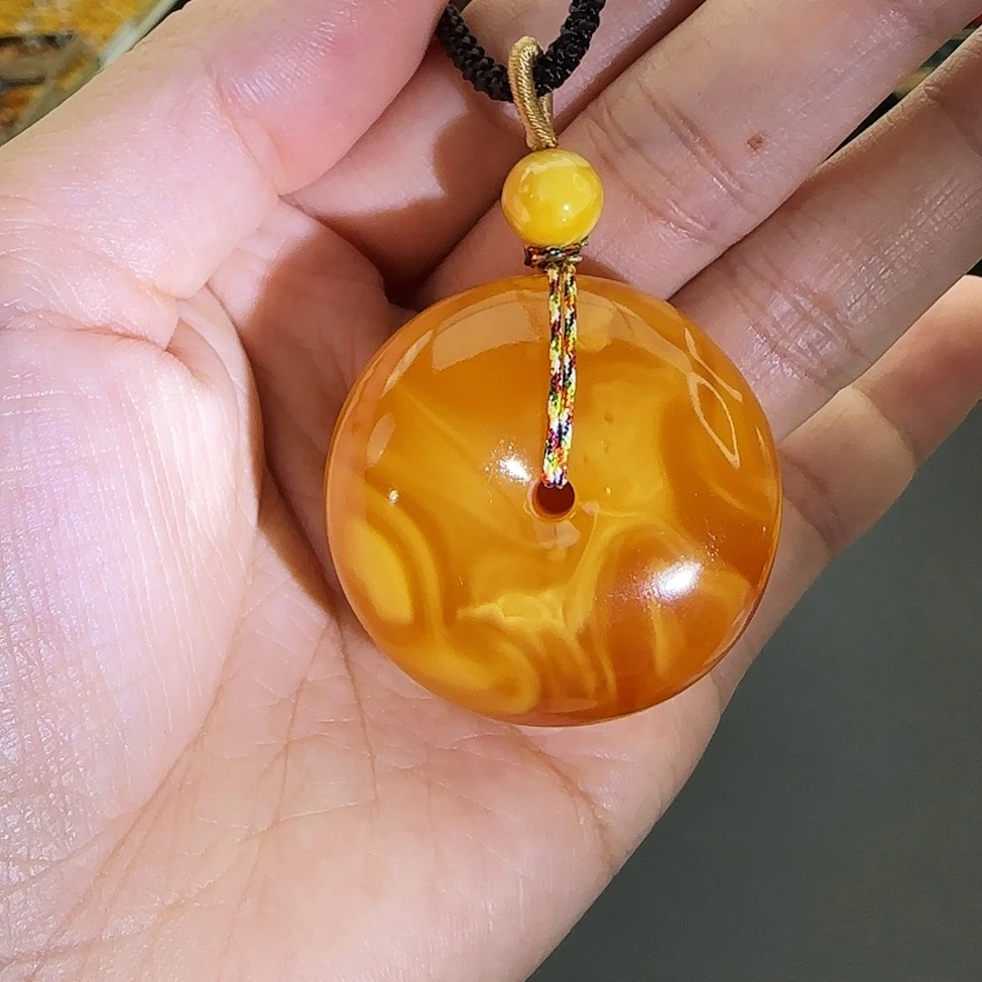 琥珀未镶嵌颈饰吊坠