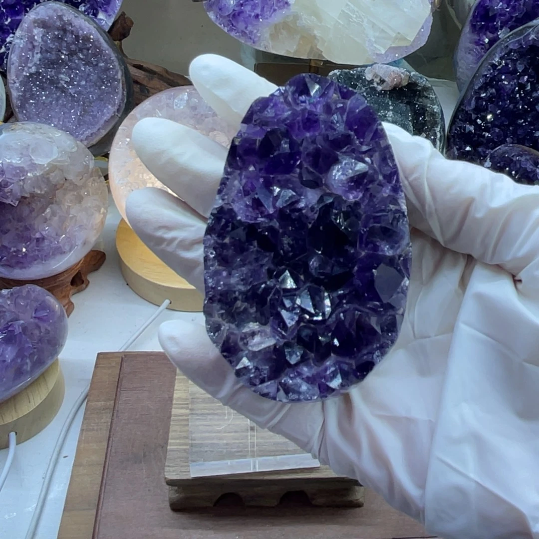 紫晶未镶嵌大型摆件（非配饰）