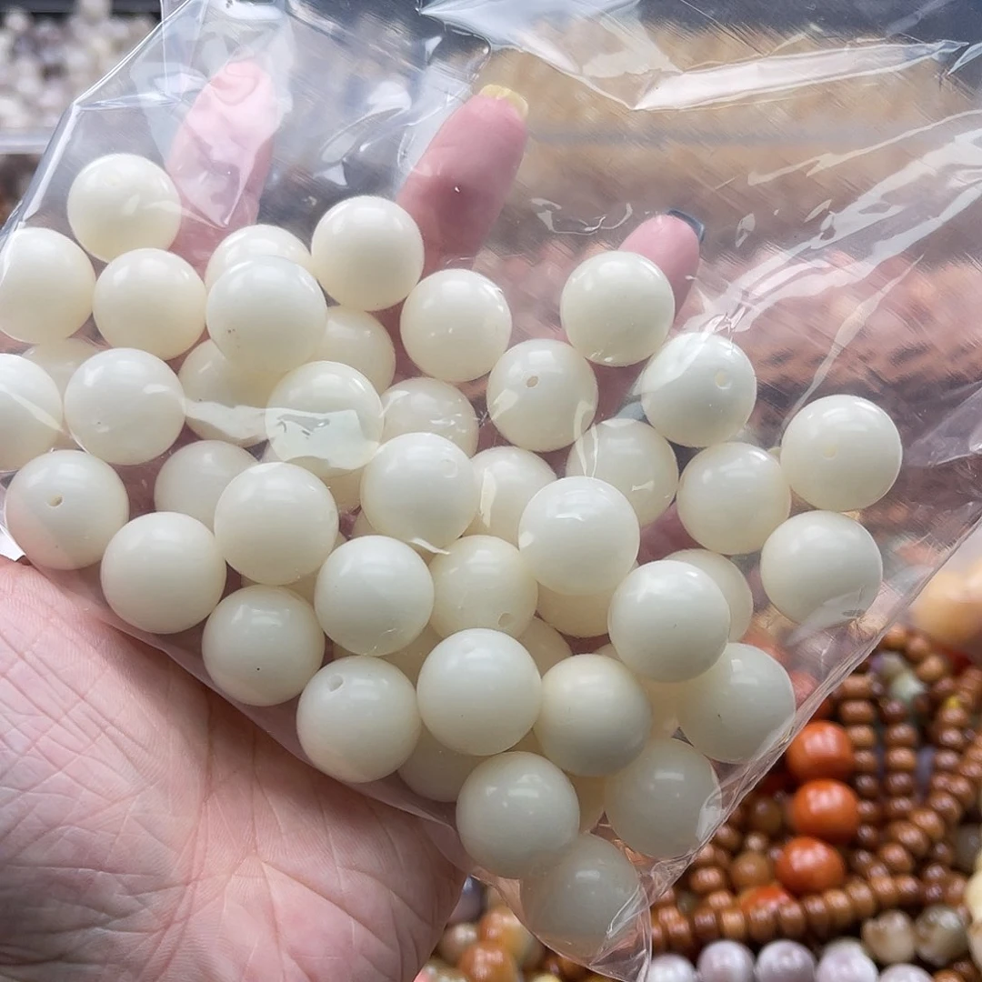 白玉菩提吊坠B/15-16mm/16颗瑕疵大小