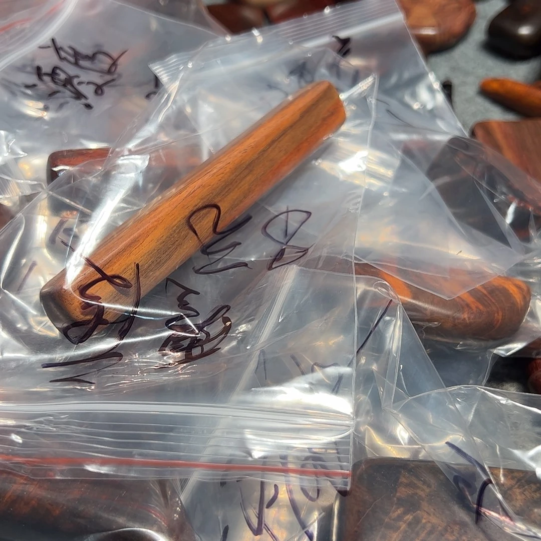 澪***点交趾黄檀（大红酸枝）