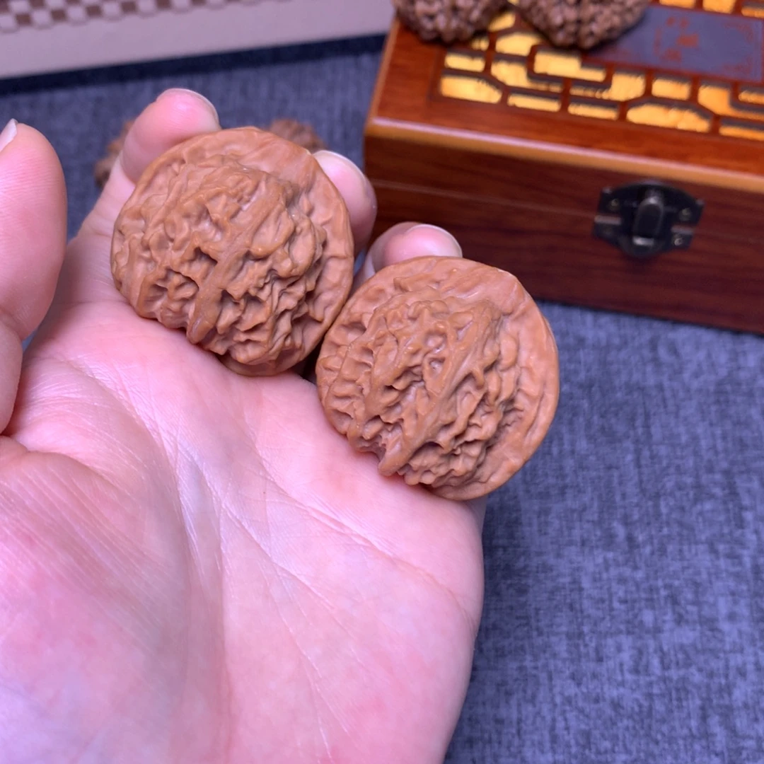 文玩核桃吊坠天地