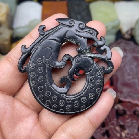 蛇纹石玉未镶嵌颈饰14