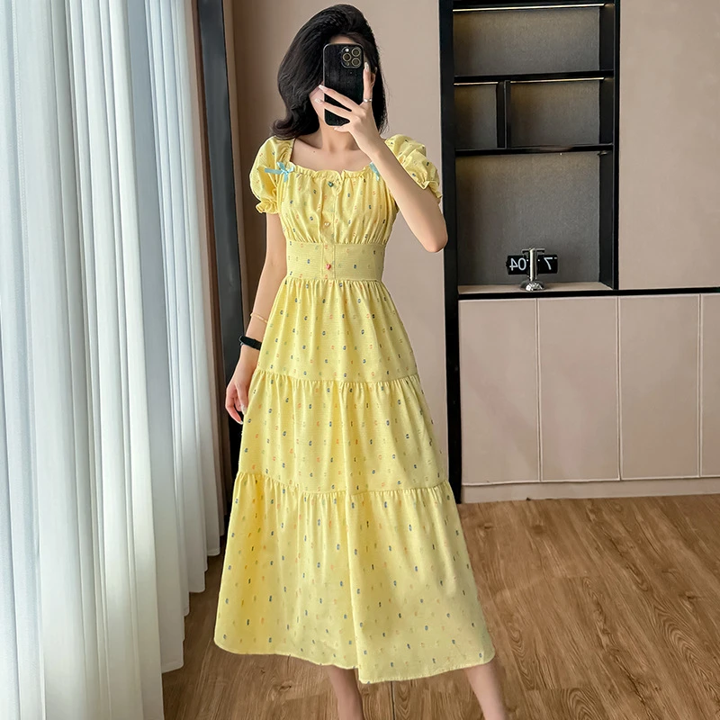 法式夏季高品质新款方领高级感泡泡袖连衣裙显瘦收腰减龄公主裙女