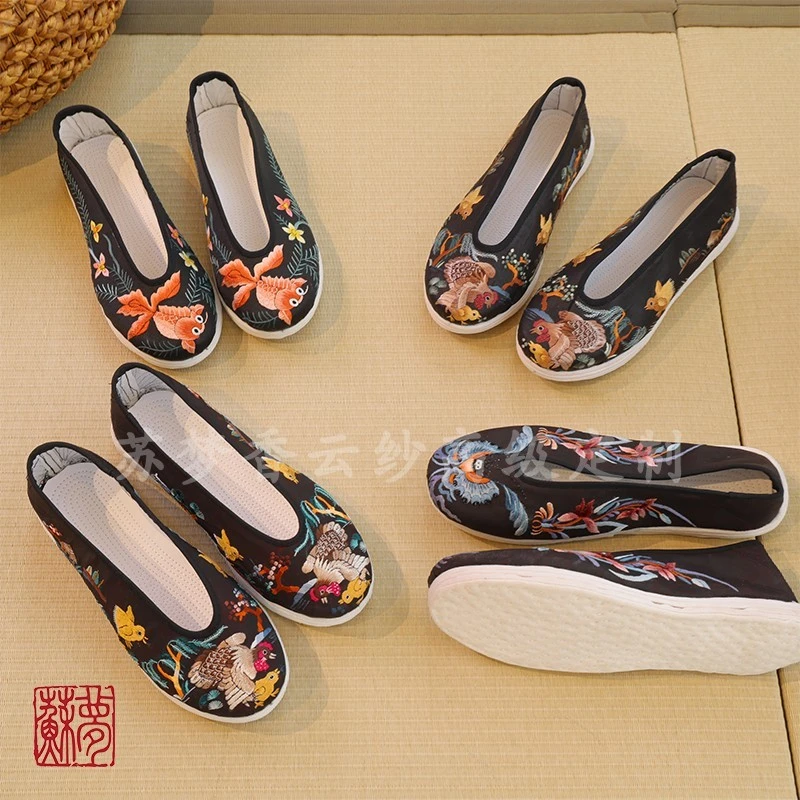 {苏梦}多色手绣手纳布鞋绣花鞋0504019