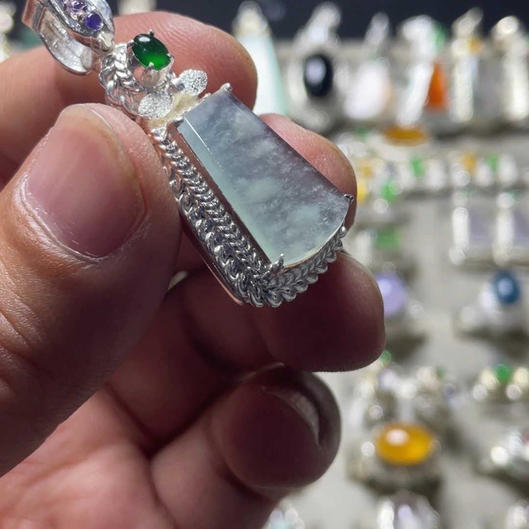 未镶嵌定制翡翠牌子