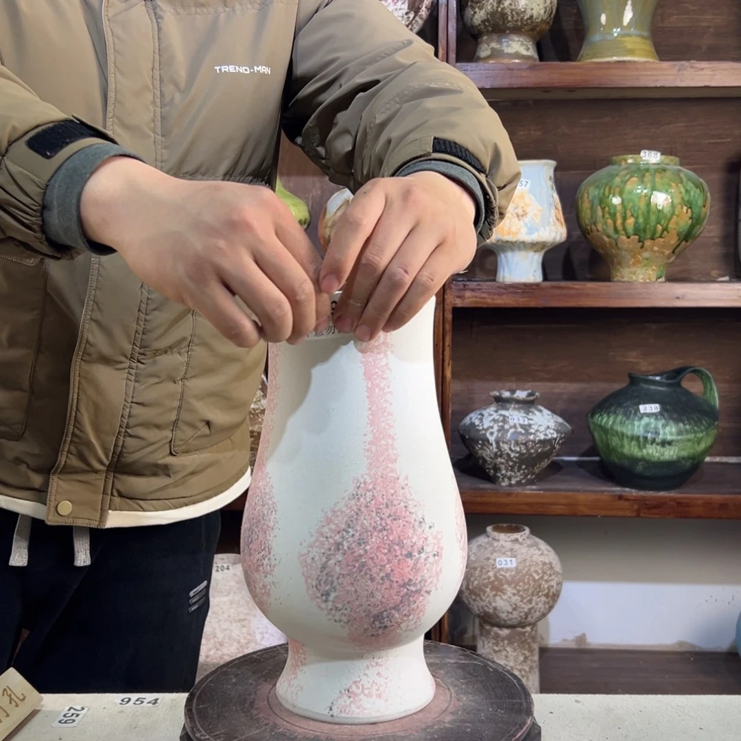 摆件297花瓶LNG加气站附近，我