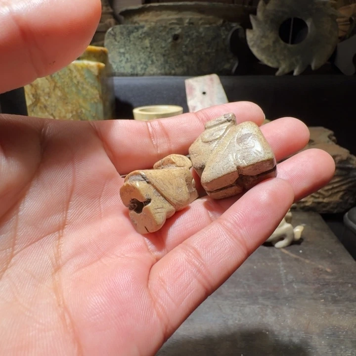 和田玉（糖玉）颈饰未镶嵌不*楼