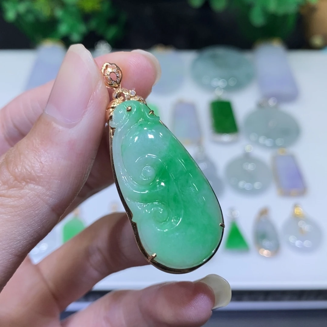 翡翠18K金镶嵌吊坠(不含链)