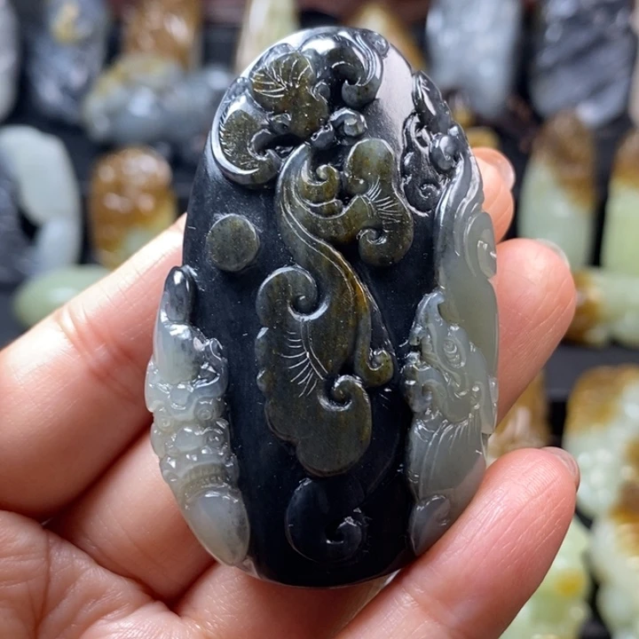 和田玉未镶嵌把件