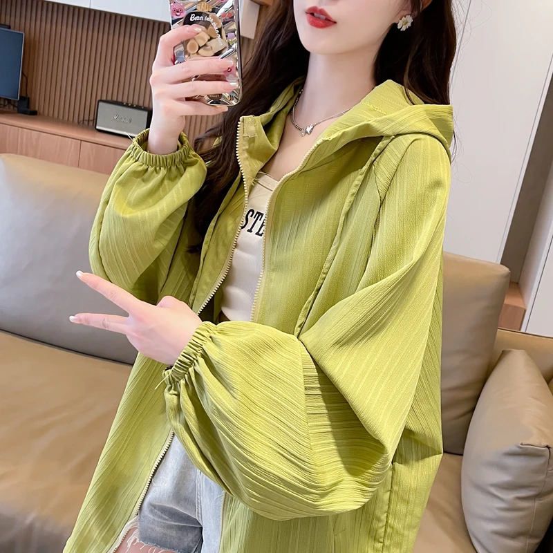 2025春夏新款宽松慵懒风连帽外套女防晒衬衫白色气质上衣薄防晒衫