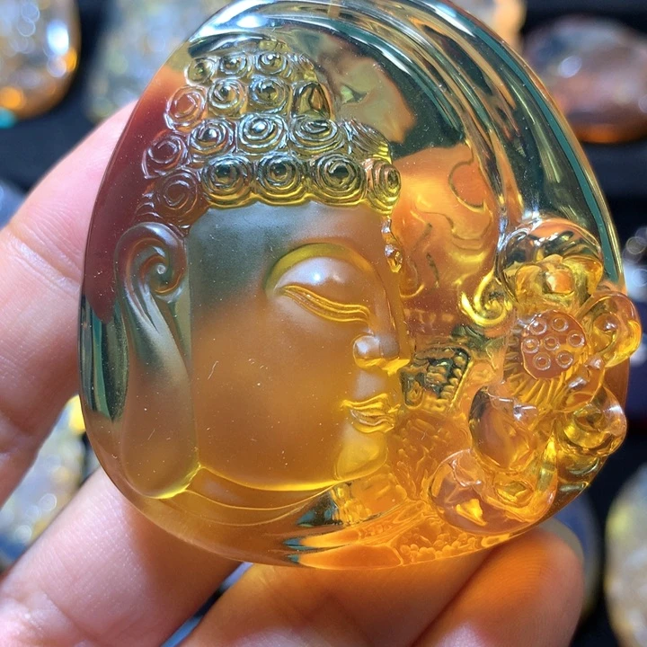 未镶嵌颈饰琥珀花开见佛