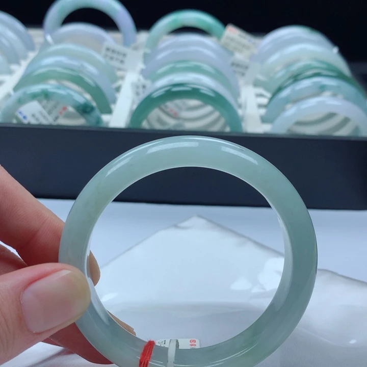 翡翠未镶嵌手镯57圈