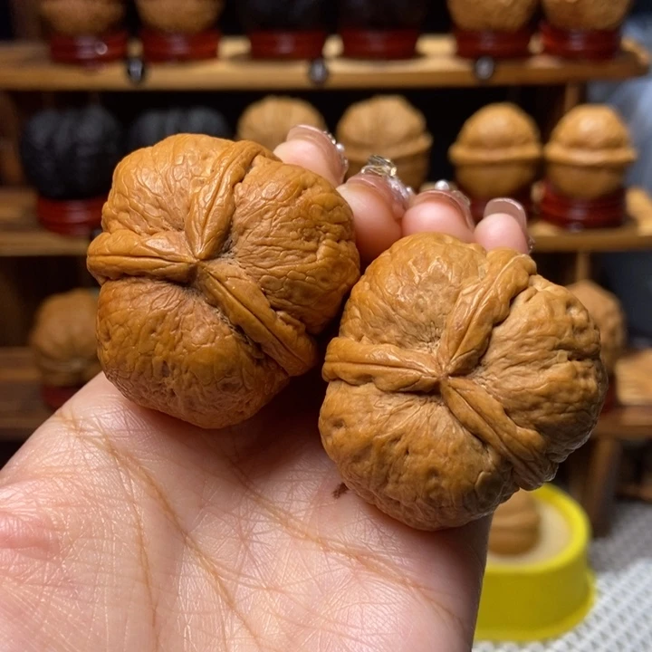 文玩核桃吊坠天***厂炸三209