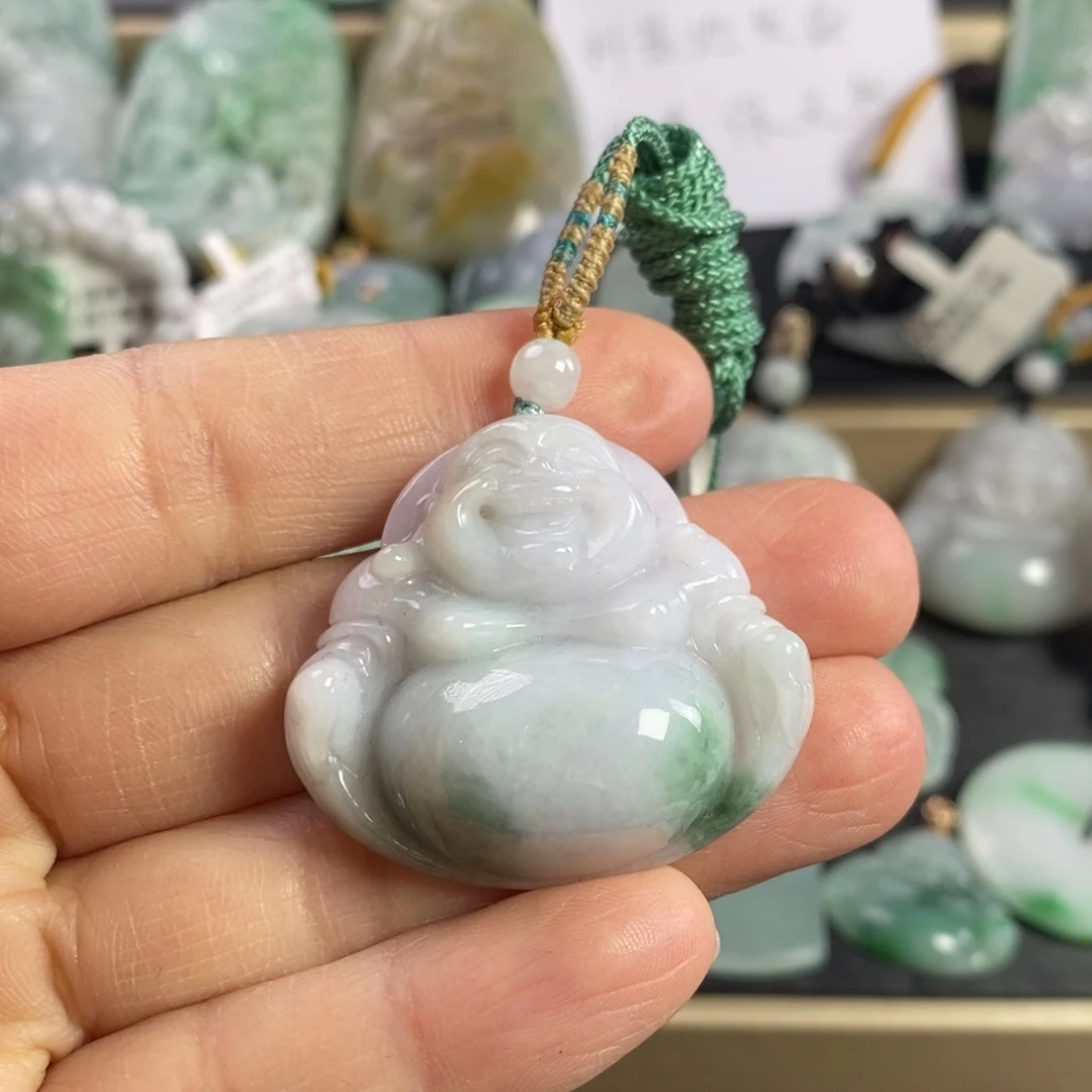 翡翠颈饰未镶嵌佛公