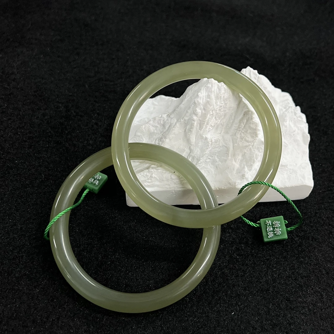 【北野珠宝】天然和田玉手镯-B95H-20多样性发一7x7mm