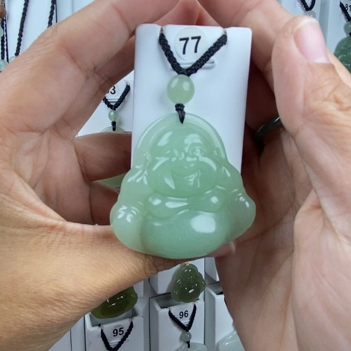 石英质玉未镶嵌颈饰