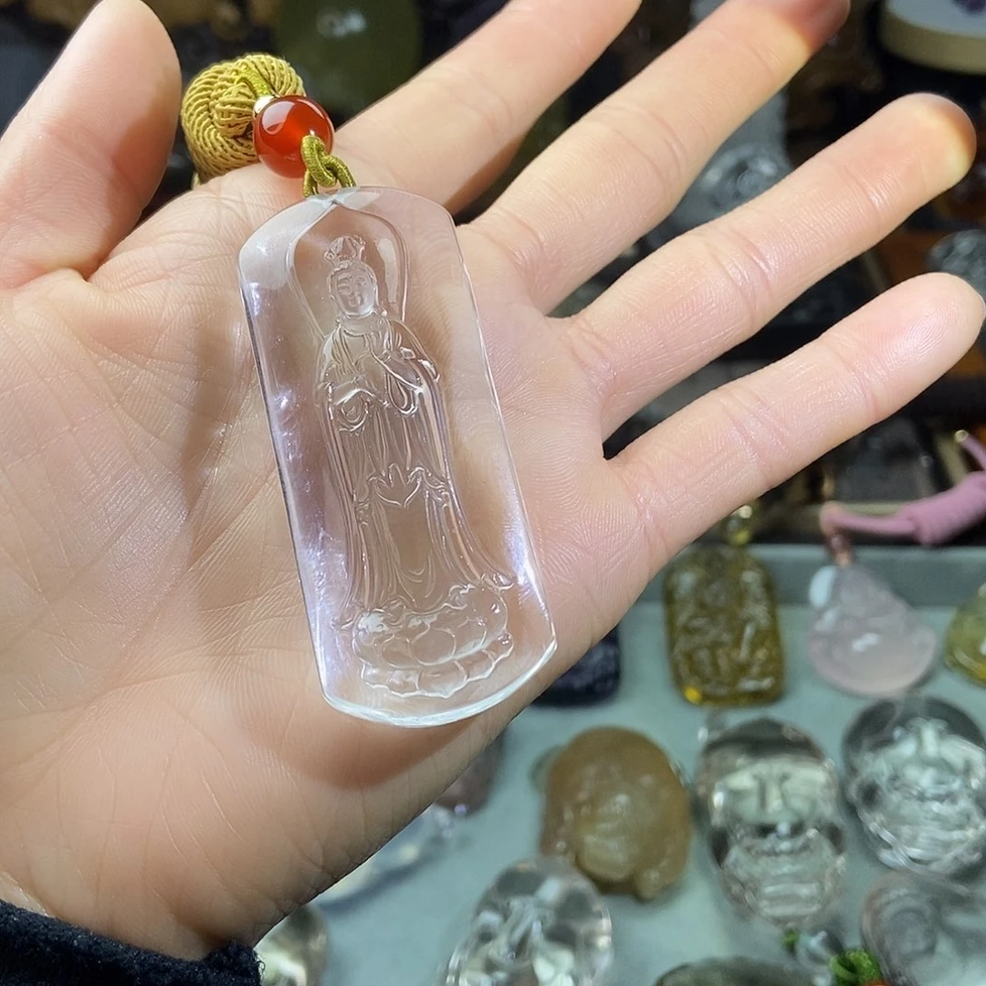 水晶颈饰未镶嵌三**人水晶吊坠