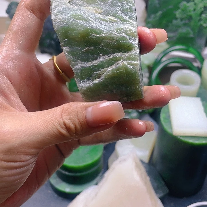 和田玉未镶嵌珠宝半成品