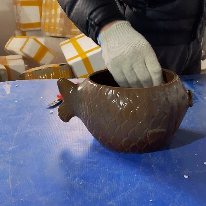 红陶瑕疵18/15一个