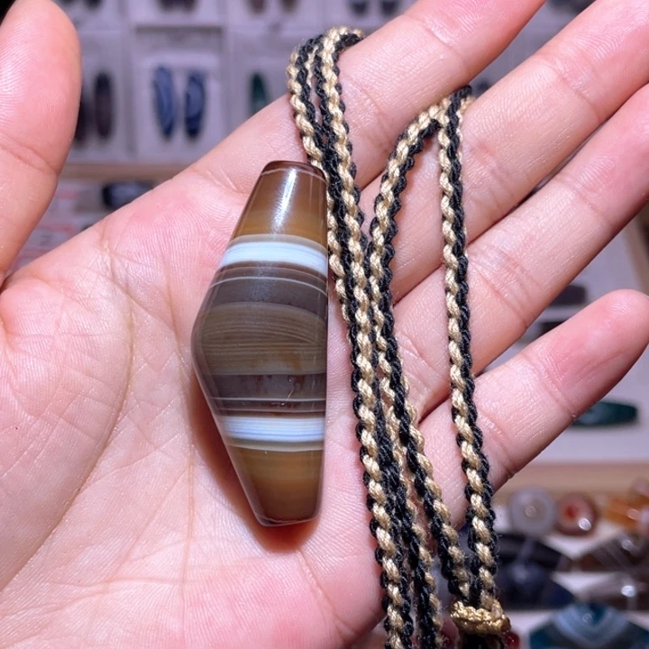 蓝***海玛瑙/玉髓颈饰未镶嵌