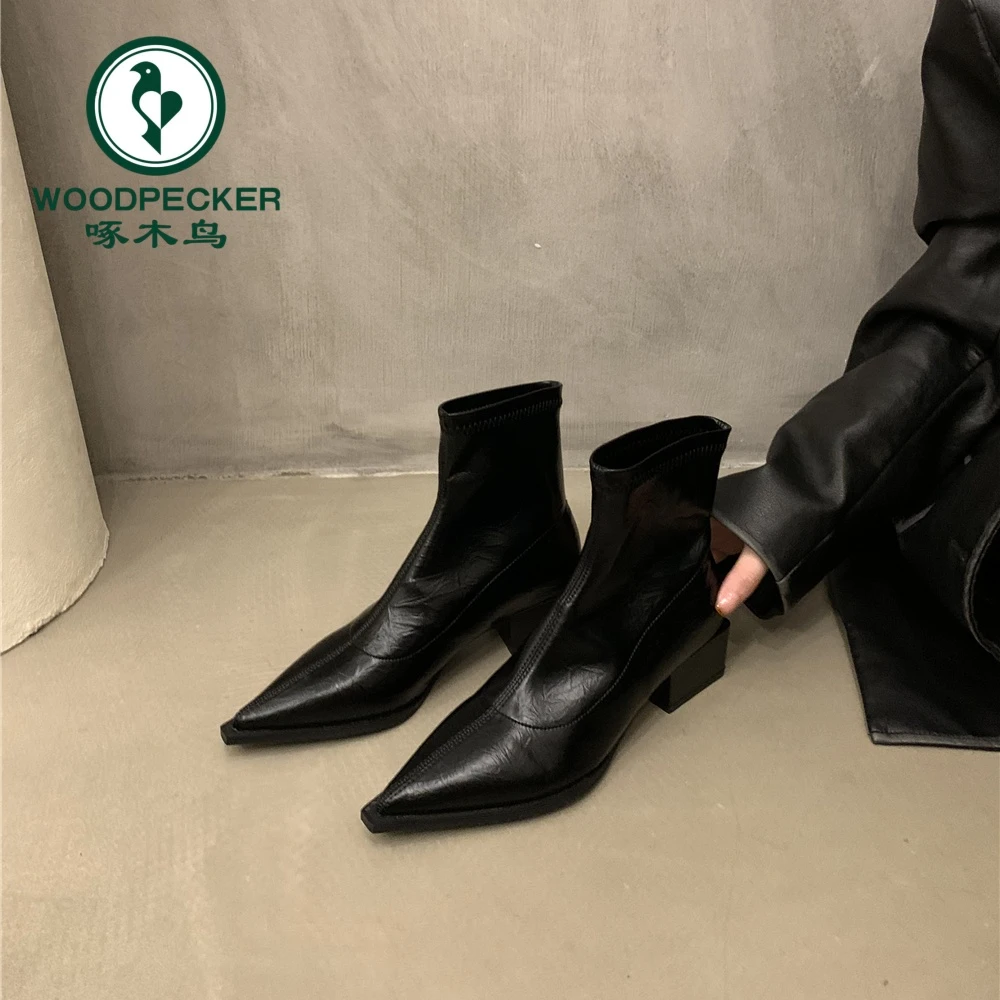 啄木鸟粗跟尖头法式短靴女2025新款秋冬单靴瘦瘦靴韩系裸靴马丁靴
