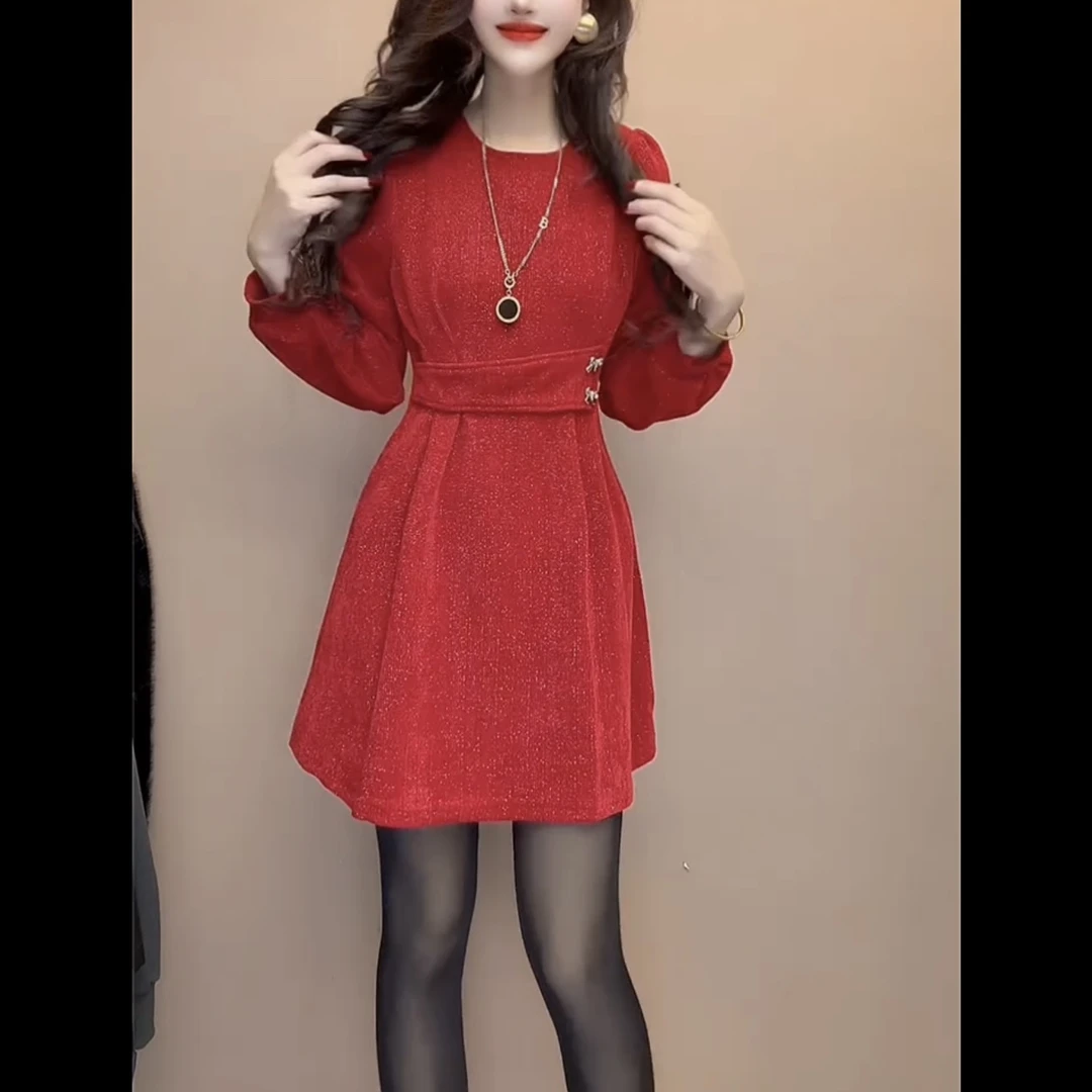 时尚百搭腰间纽扣设计显瘦个性洋气连衣裙