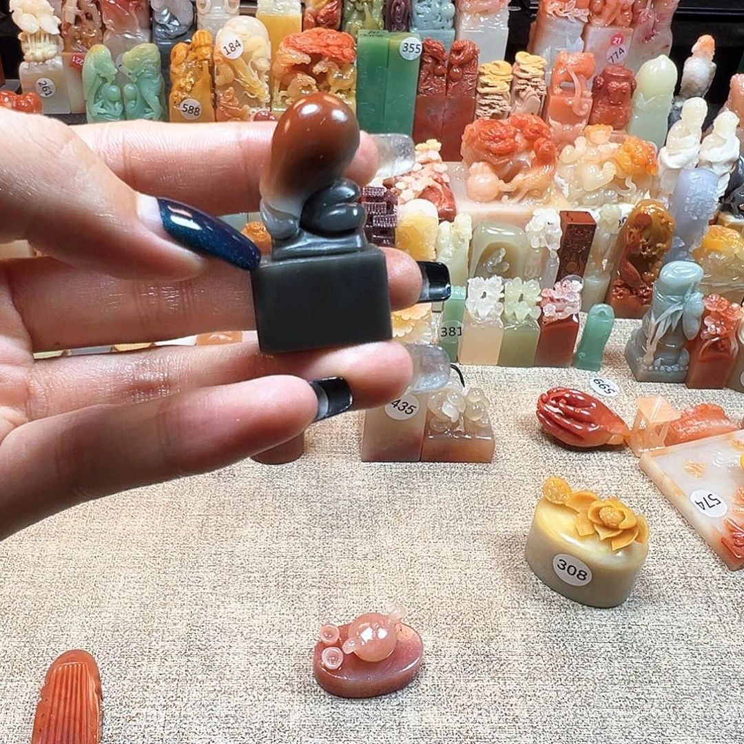 簧***城寿山石印石寿山石雕刻