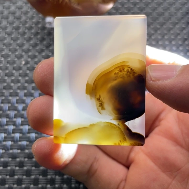 远***行玛瑙/玉髓未镶嵌颈饰