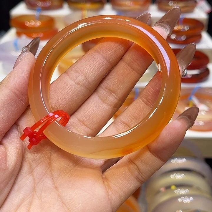 玛瑙/玉髓手镯未镶嵌