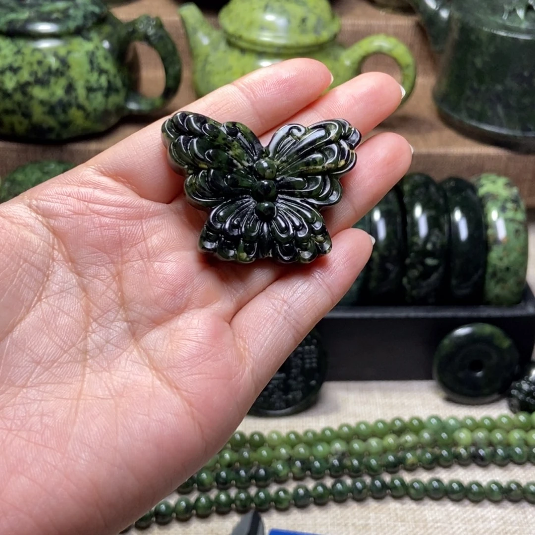 蛇纹石玉未镶嵌药王石吊坠