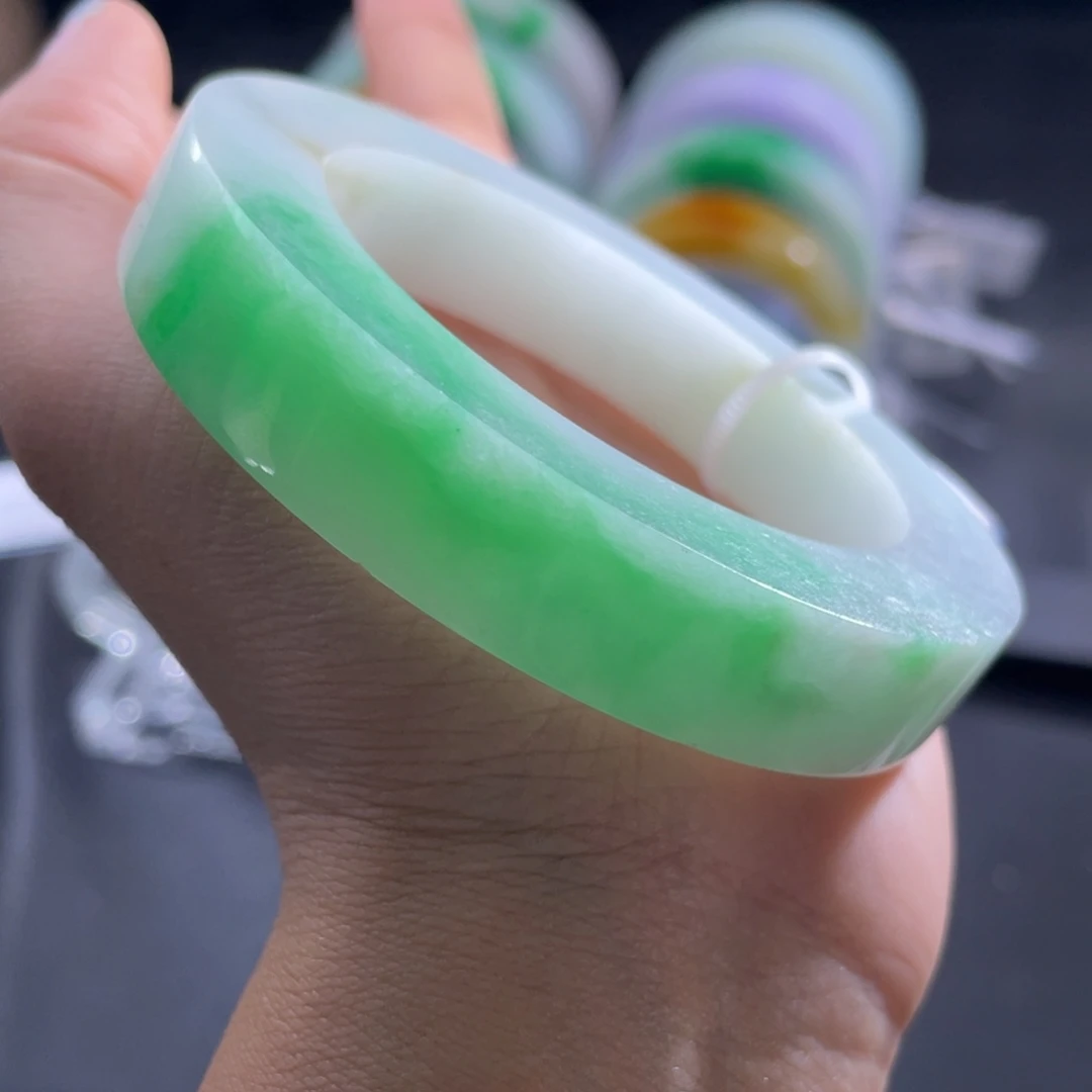 定制翡翠未镶嵌正圈