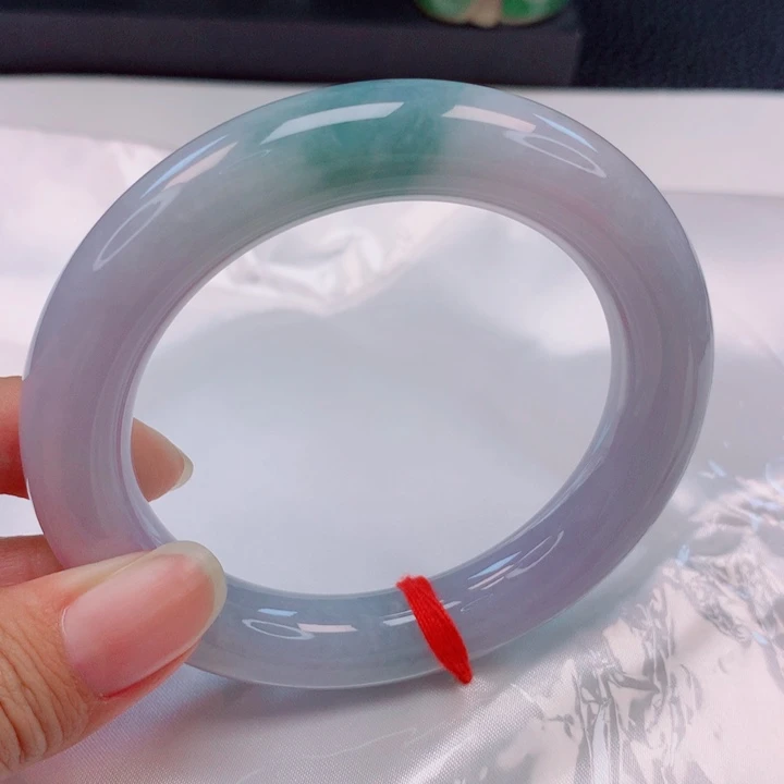 翡翠未镶嵌手镯（圆镯）