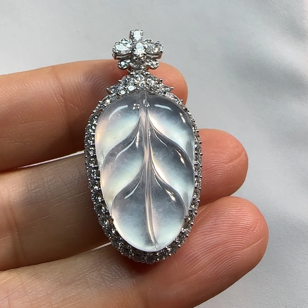 翡翠18K金镶嵌颈饰树叶