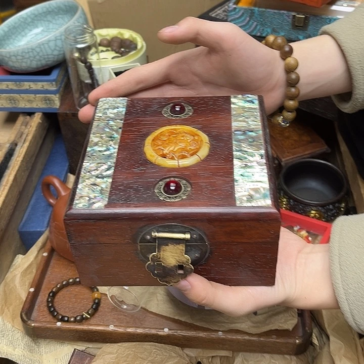 大叶紫檀（黑酸枝木类）