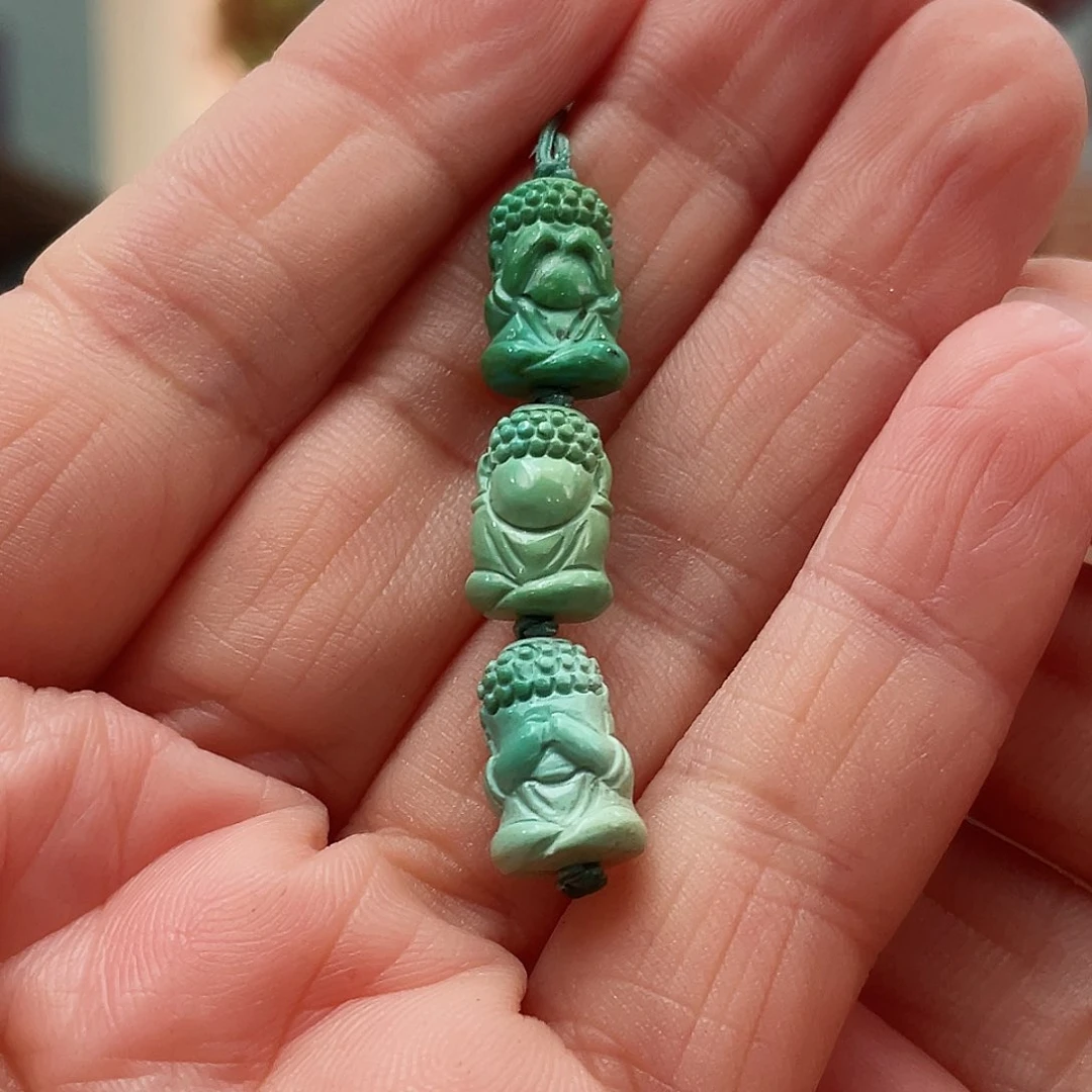 绿松石颈饰未镶嵌