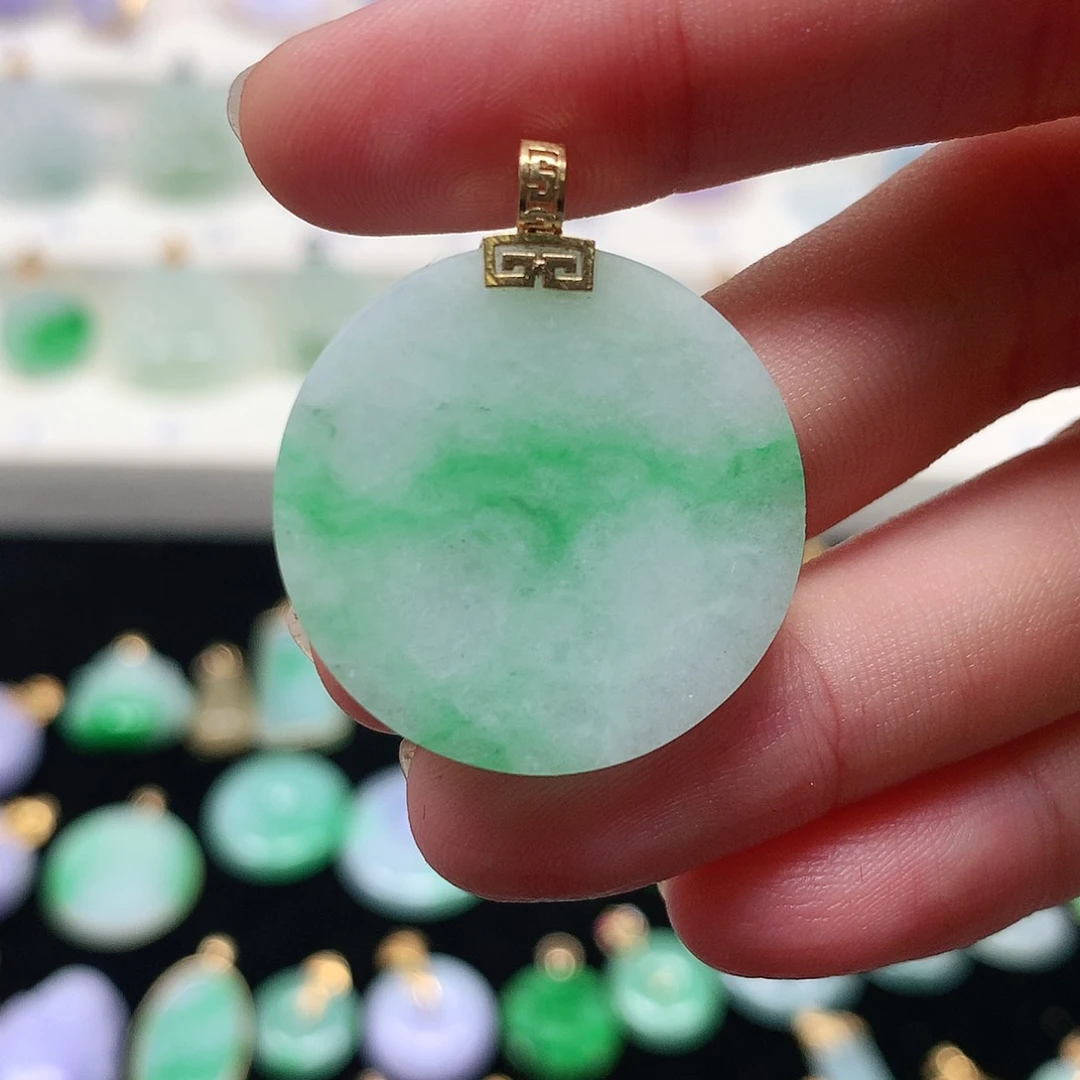 颈饰18K金镶嵌翡翠翡翠吊坠
