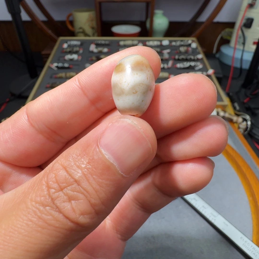 玛瑙/玉髓颈饰未镶嵌暴*兔