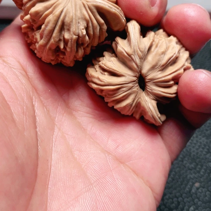 文玩核桃吊坠阿**佛四座楼