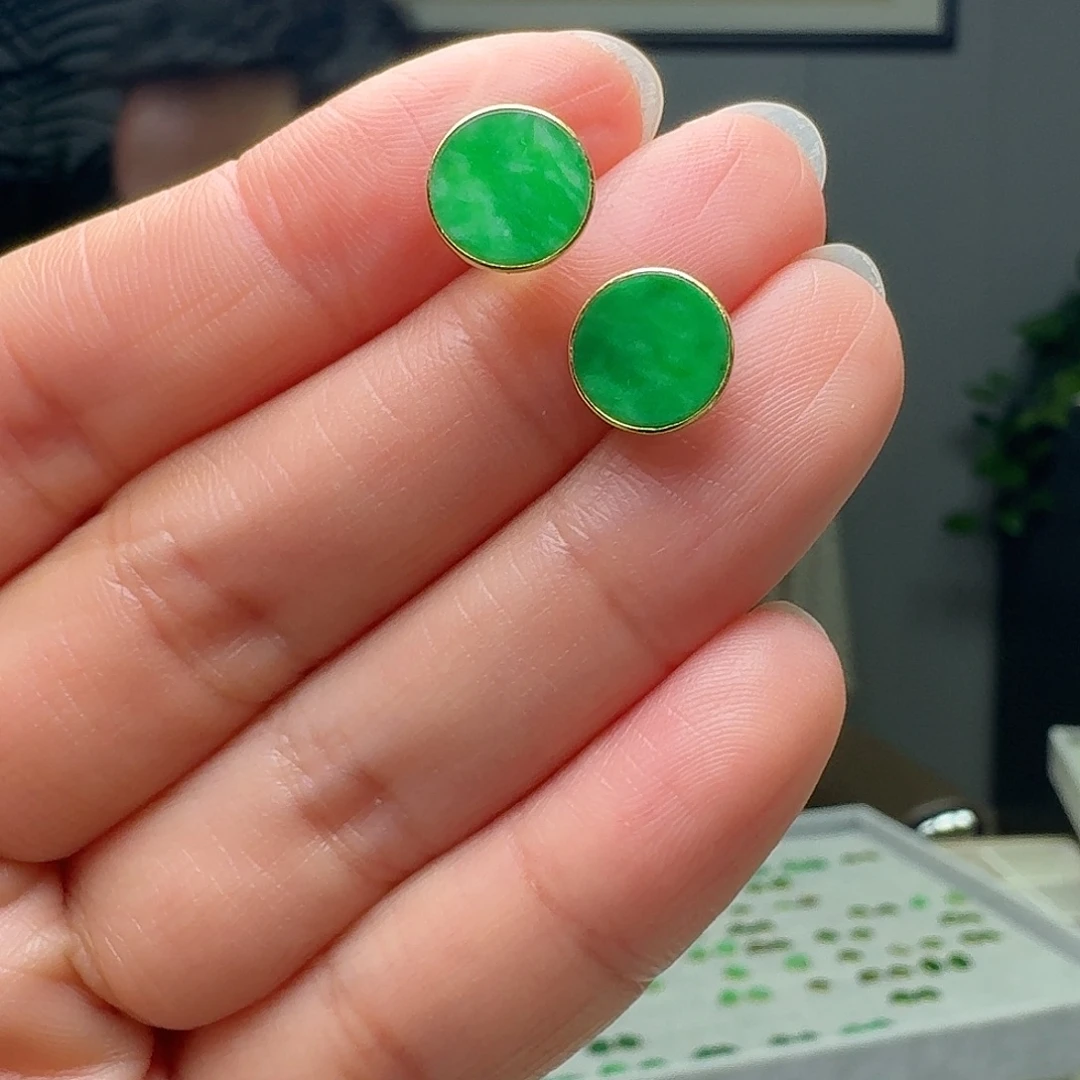 翡翠18K金镶嵌耳饰天然