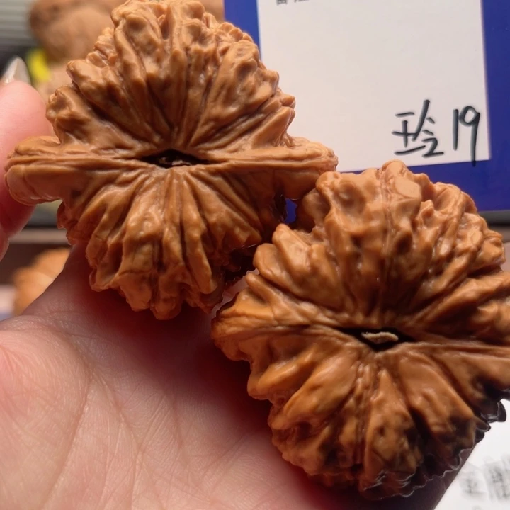 吊坠文玩核桃狐*?文玩核桃啊件19