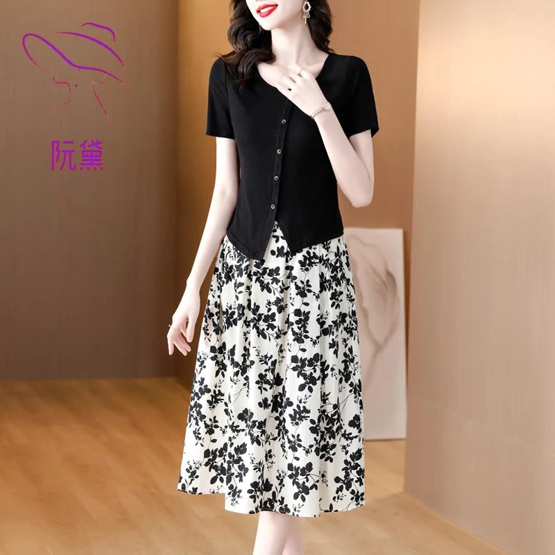 阮黛夏装女2025年新款套装胖mm时尚黑色短袖气质半身裙两件套夏