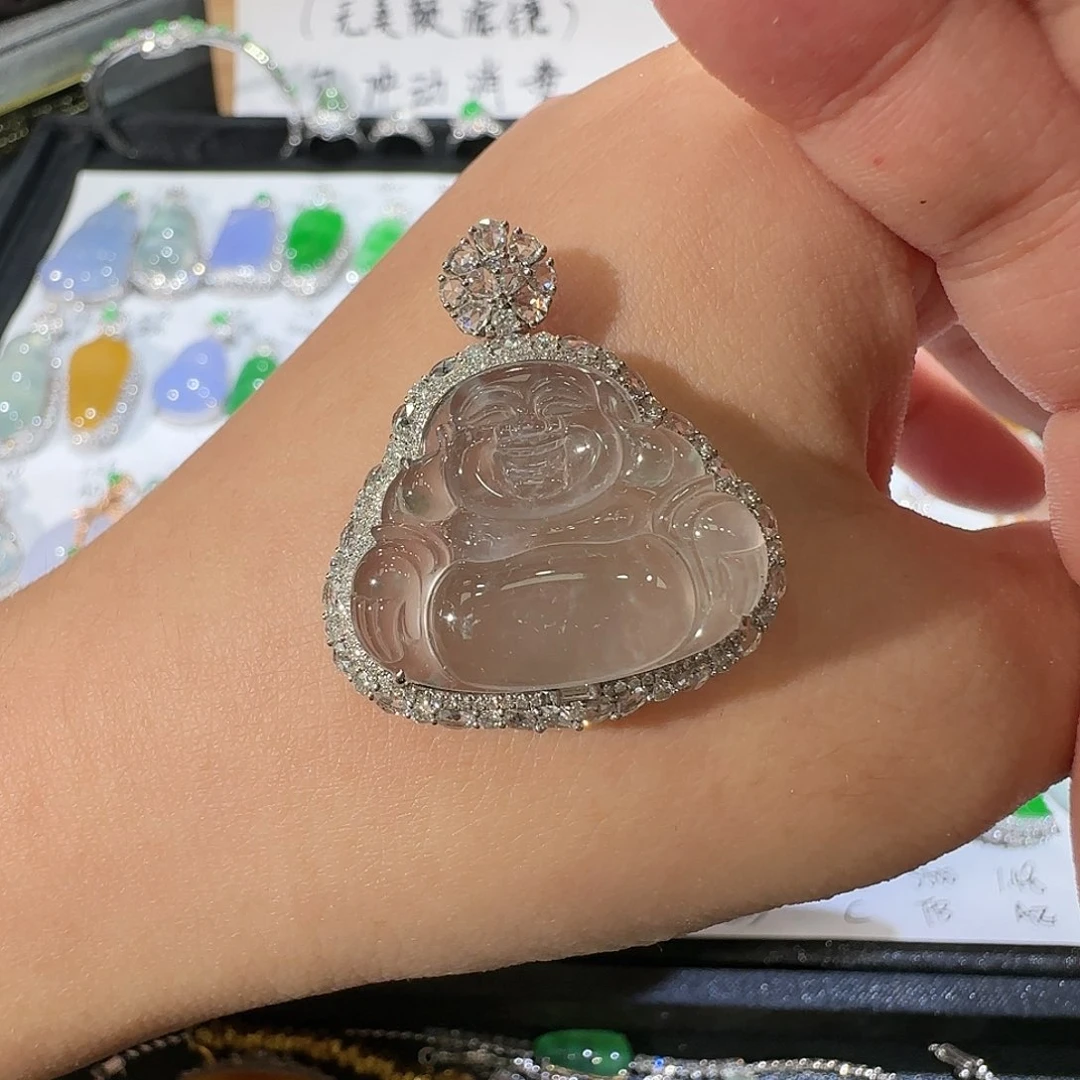 【闪购商品】颈饰18K金镶嵌翡翠动****号