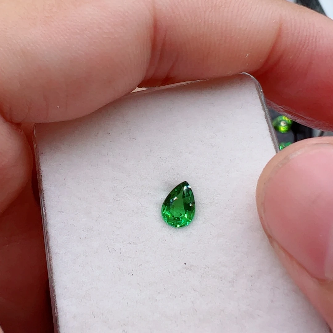 石榴石（沙弗莱） 0.63克拉未镶嵌