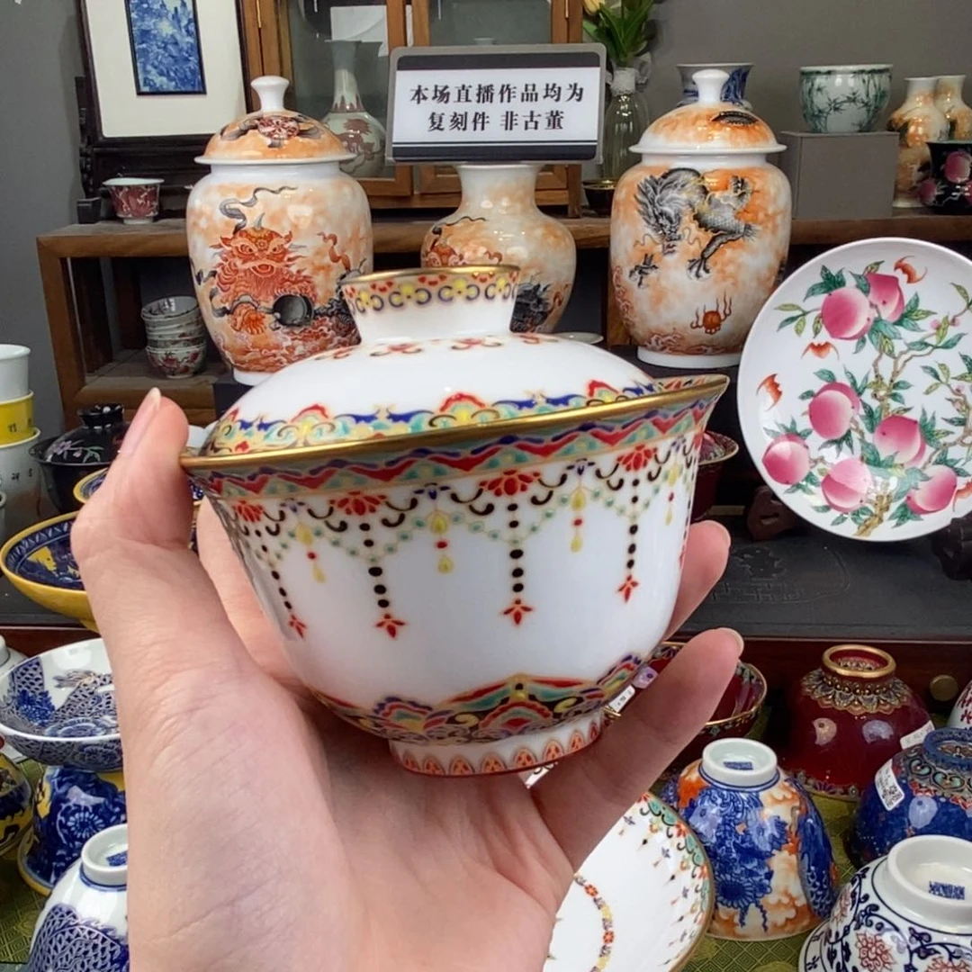 陶瓷的设计师是一个人