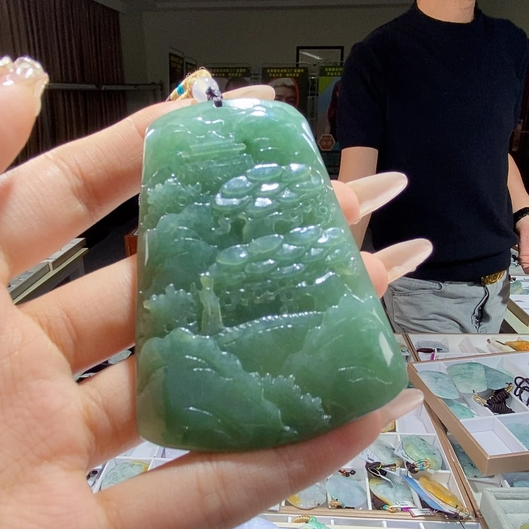 翡翠未镶嵌颈饰翡翠